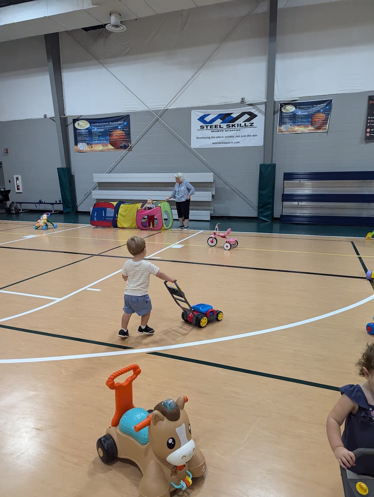 Land O' Lakes Recreation Complex photo 2